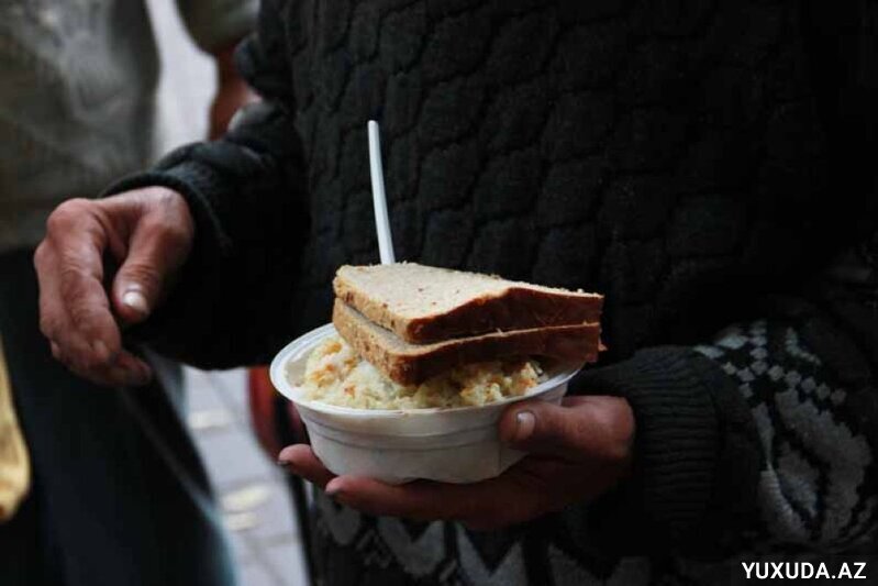 Yuxuda ehsan vermək